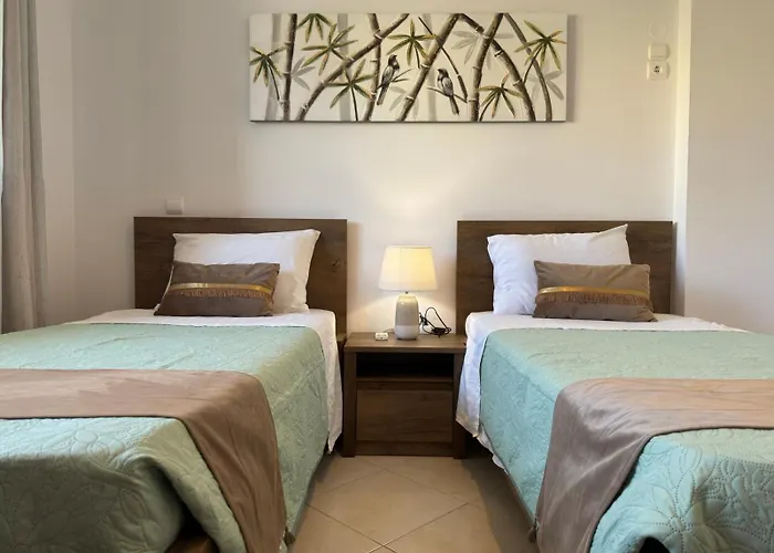 Chris עיר רודוס