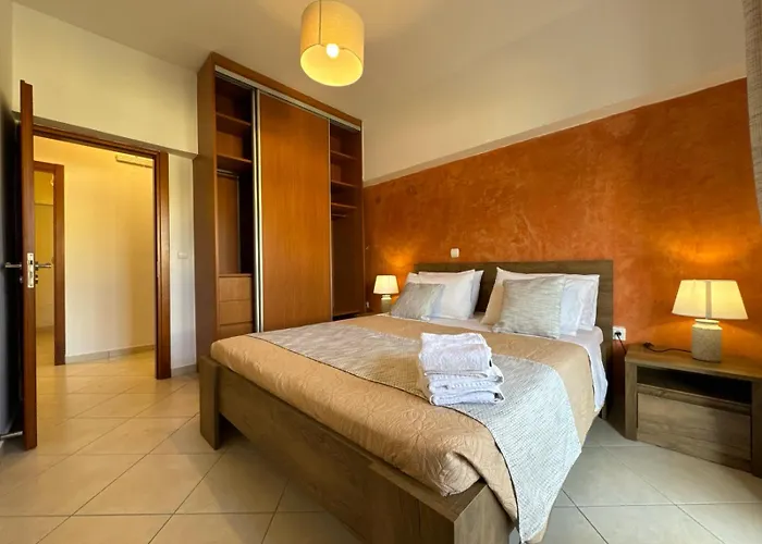 Chris עיר רודוס